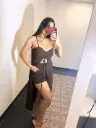 Conjunto marrón de top, falda y short