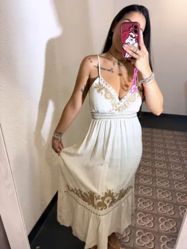 Vestido largo beige de tirantes